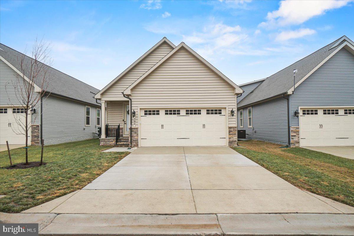 395 POTTING SHED WAY