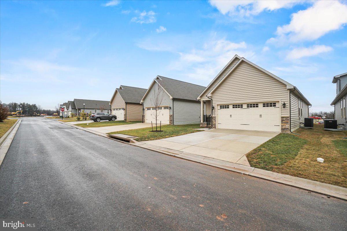 395 POTTING SHED WAY