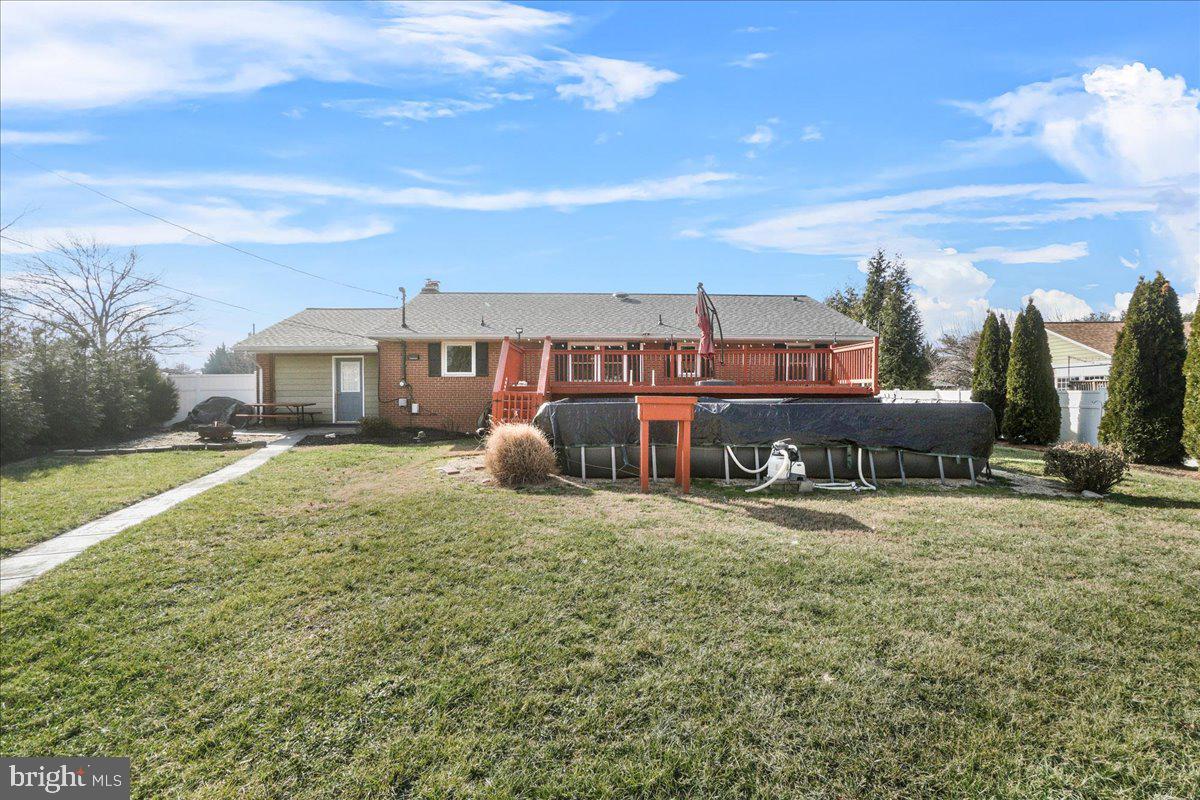 8120 CANTERBURY DRIVE