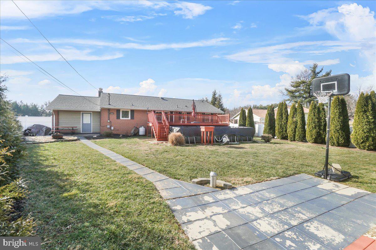 8120 CANTERBURY DRIVE