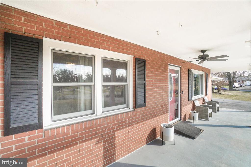 8120 CANTERBURY DRIVE