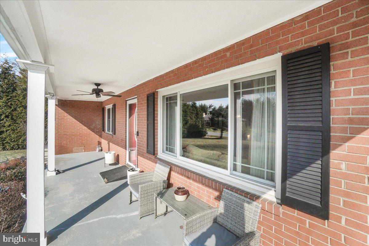 8120 CANTERBURY DRIVE