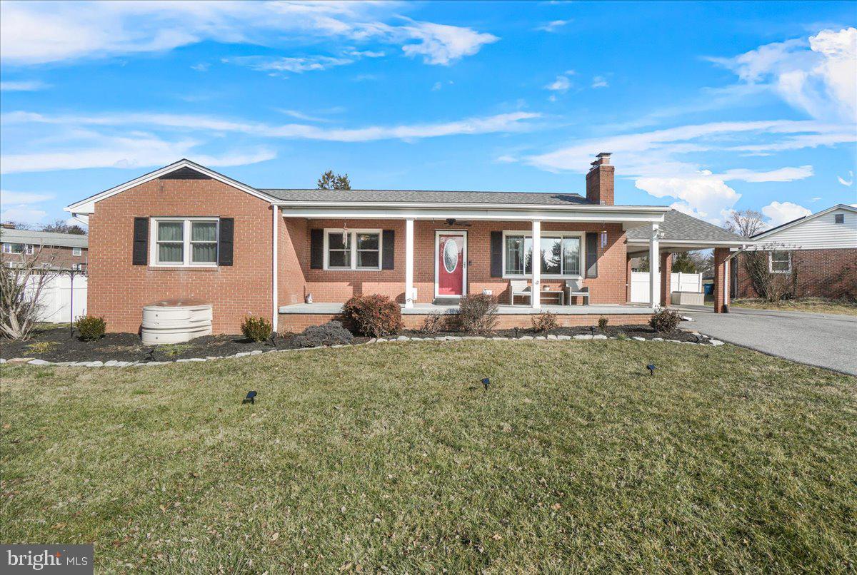 8120 CANTERBURY DRIVE