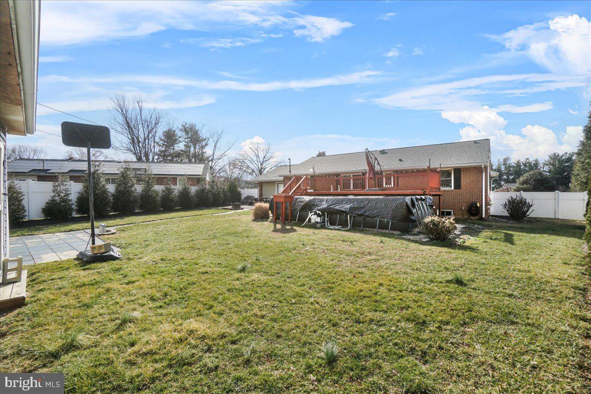 8120 CANTERBURY DRIVE