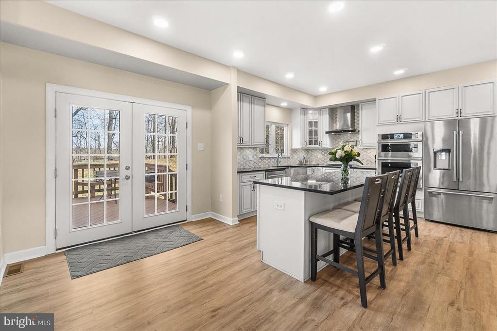 3073 LINDSEY COURT