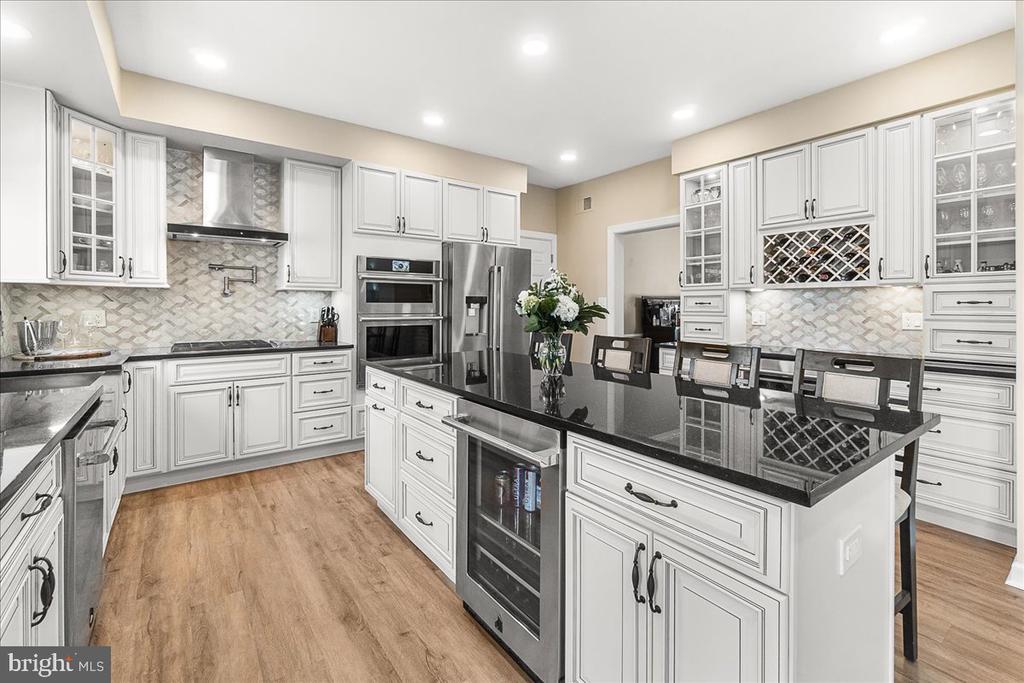 3073 LINDSEY COURT