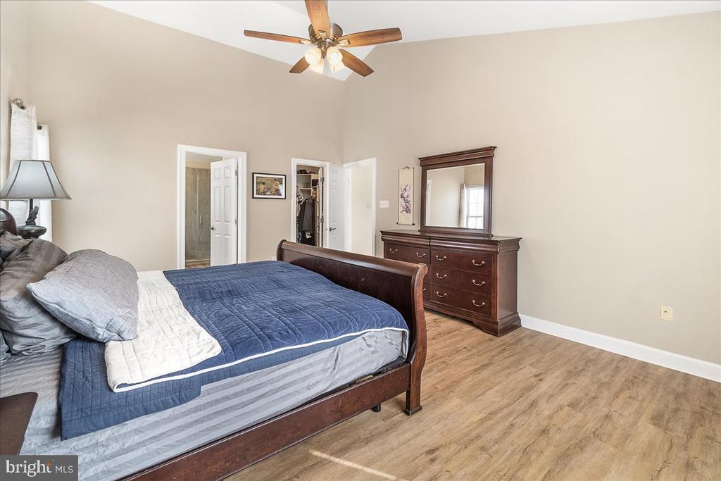 3073 LINDSEY COURT