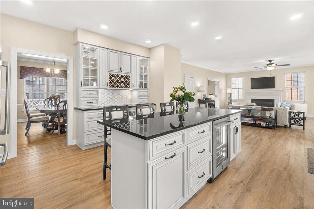 3073 LINDSEY COURT