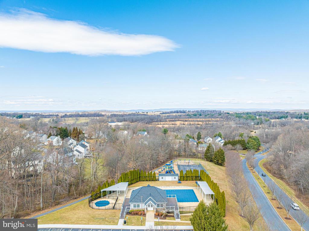 3073 LINDSEY COURT