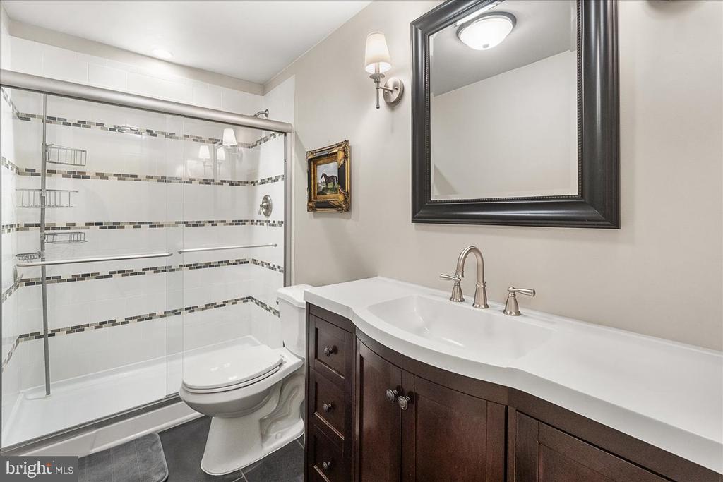 3073 LINDSEY COURT