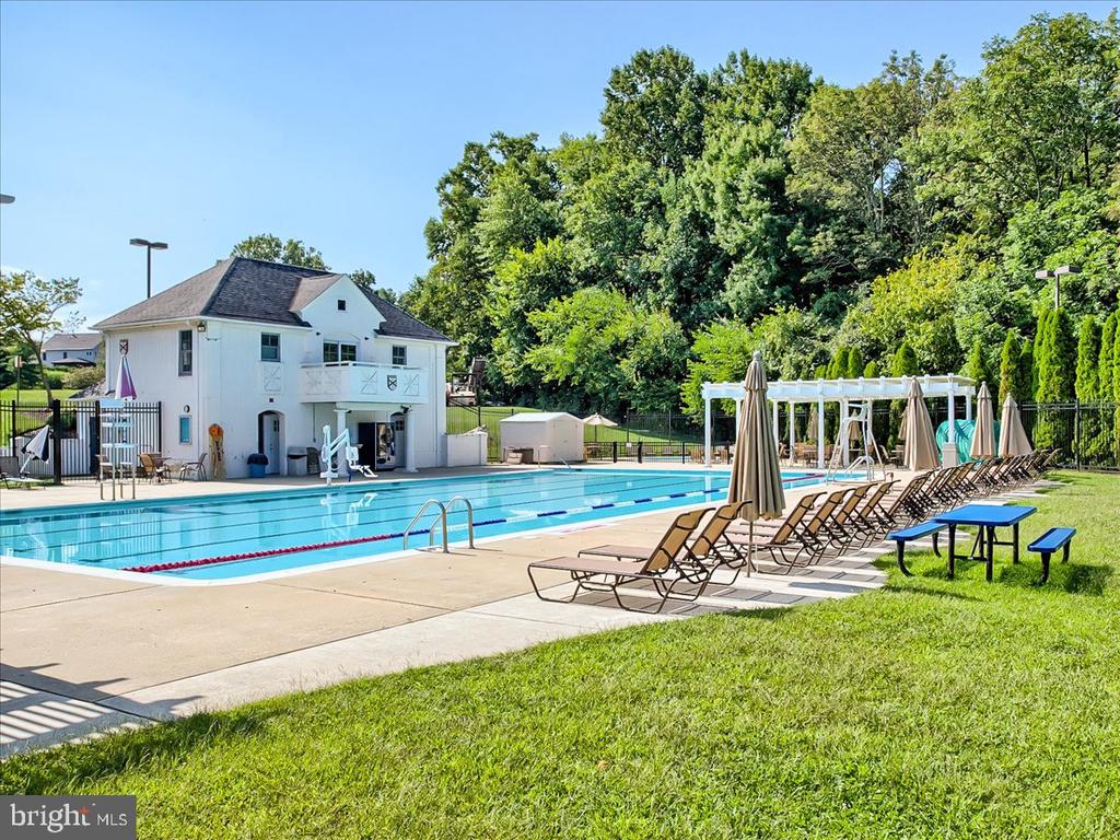 3073 LINDSEY COURT