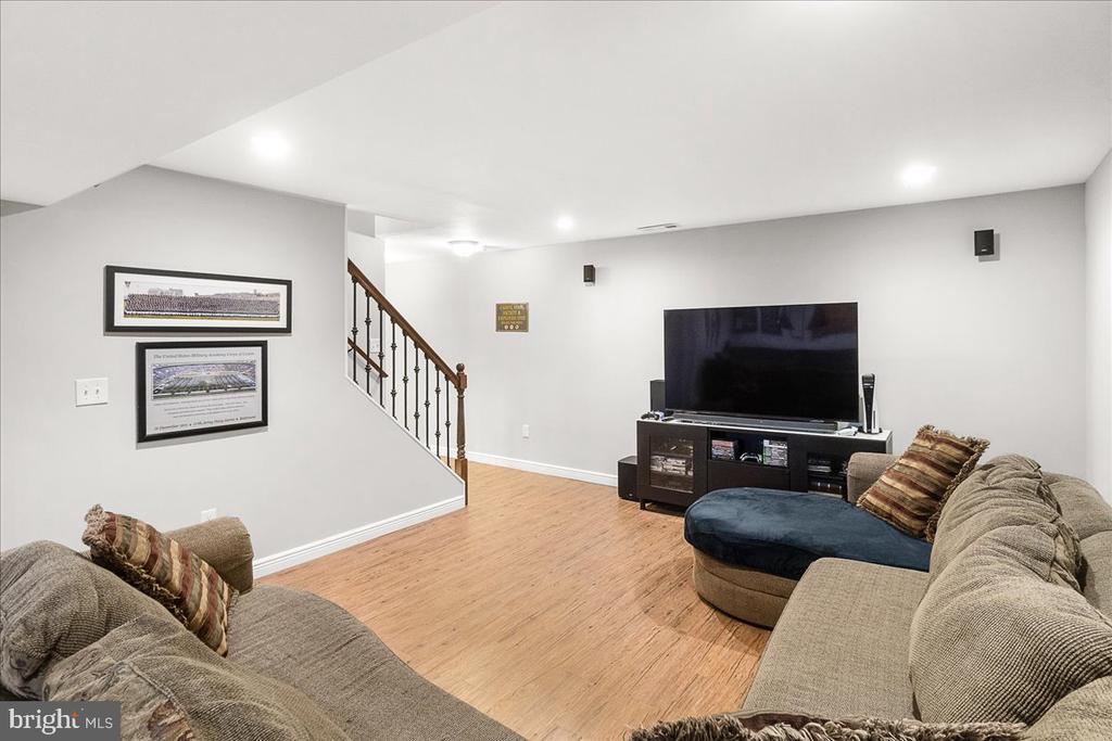3073 LINDSEY COURT