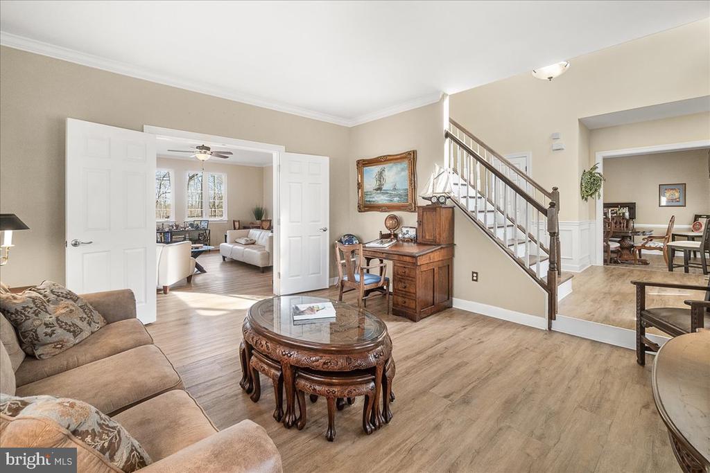 3073 LINDSEY COURT