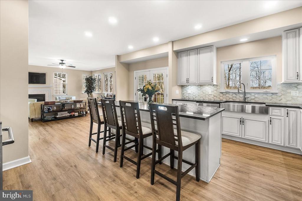 3073 LINDSEY COURT