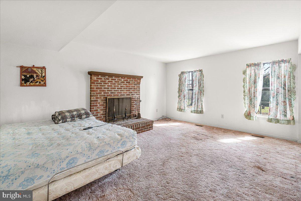 3908 SHAKESPEARE WAY