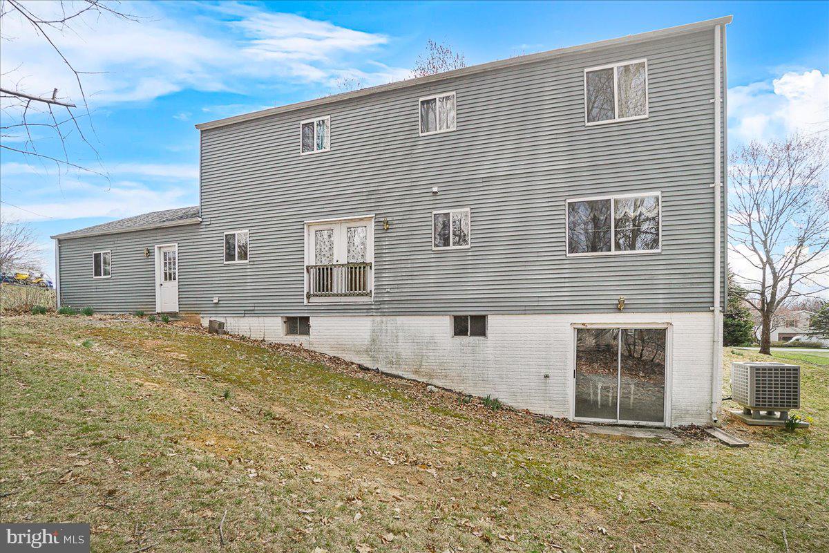 3908 SHAKESPEARE WAY