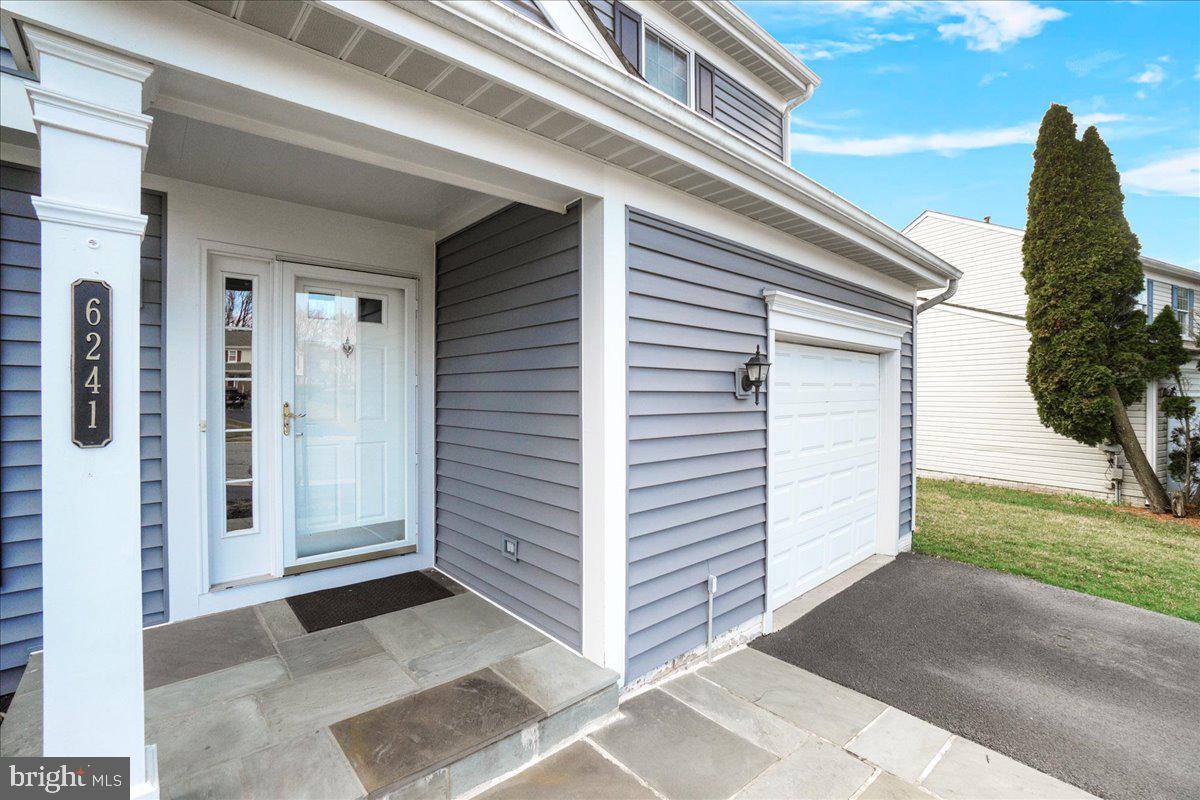 6241 DARLINGTON COURT