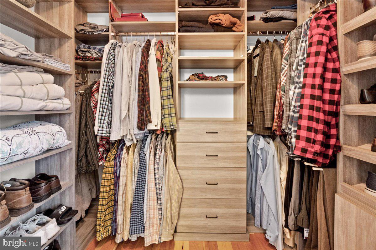 6241 DARLINGTON COURT