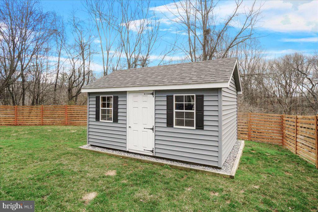 6241 DARLINGTON COURT