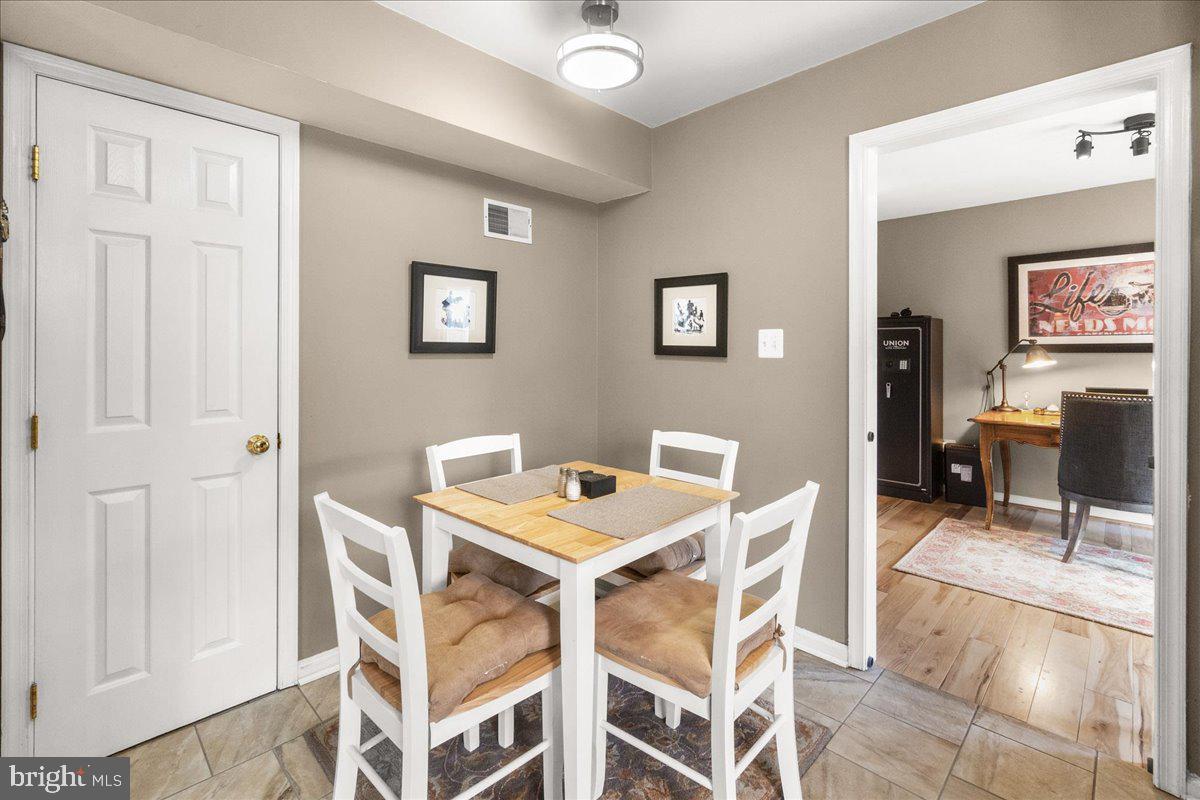 6241 DARLINGTON COURT