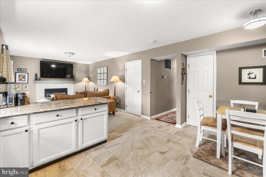 6241 DARLINGTON COURT