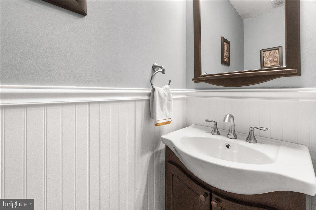 6241 DARLINGTON COURT