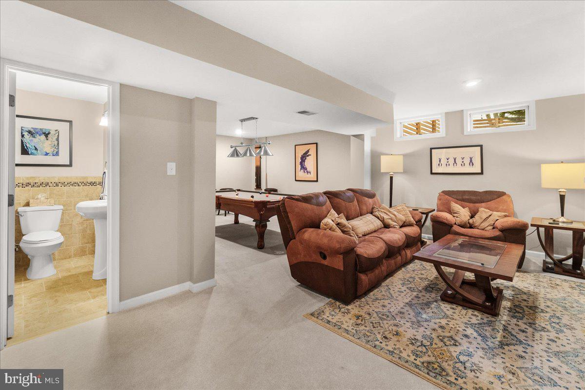 6241 DARLINGTON COURT