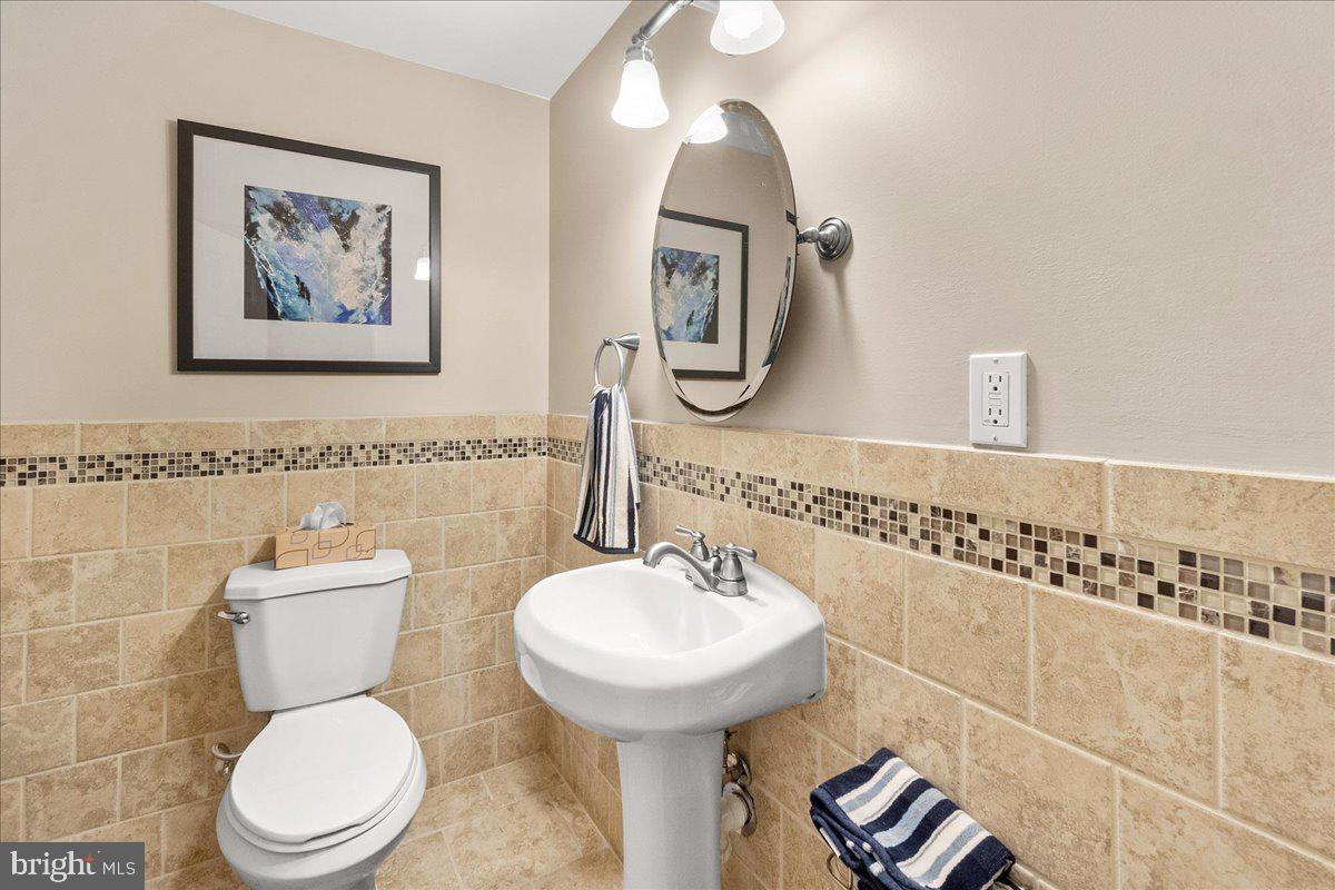 6241 DARLINGTON COURT