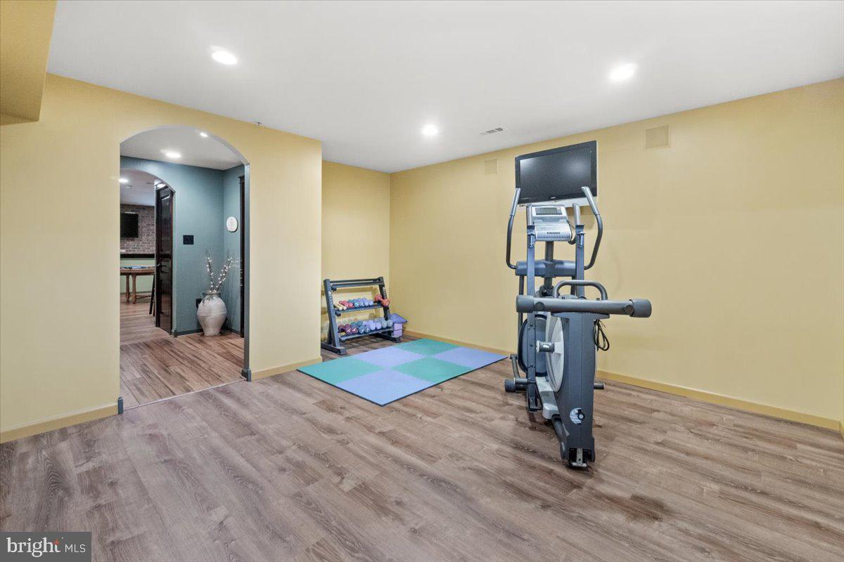 2617 ISLAND GROVE BOULEVARD