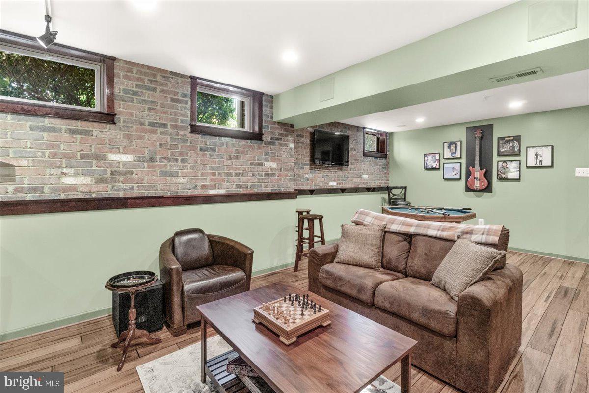 2617 ISLAND GROVE BOULEVARD