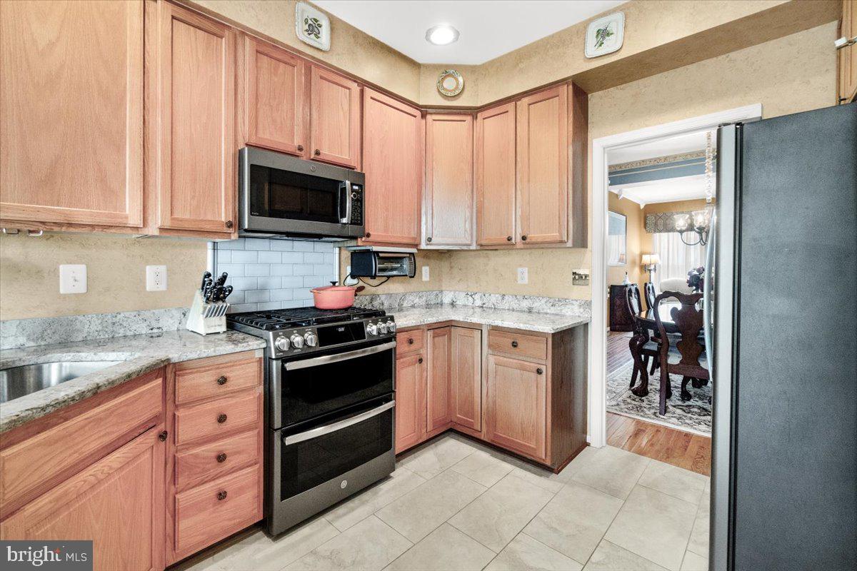 2617 ISLAND GROVE BOULEVARD