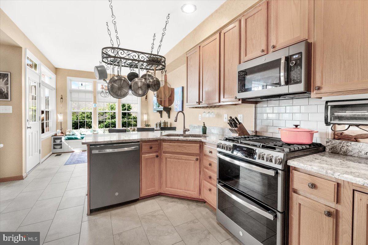 2617 ISLAND GROVE BOULEVARD