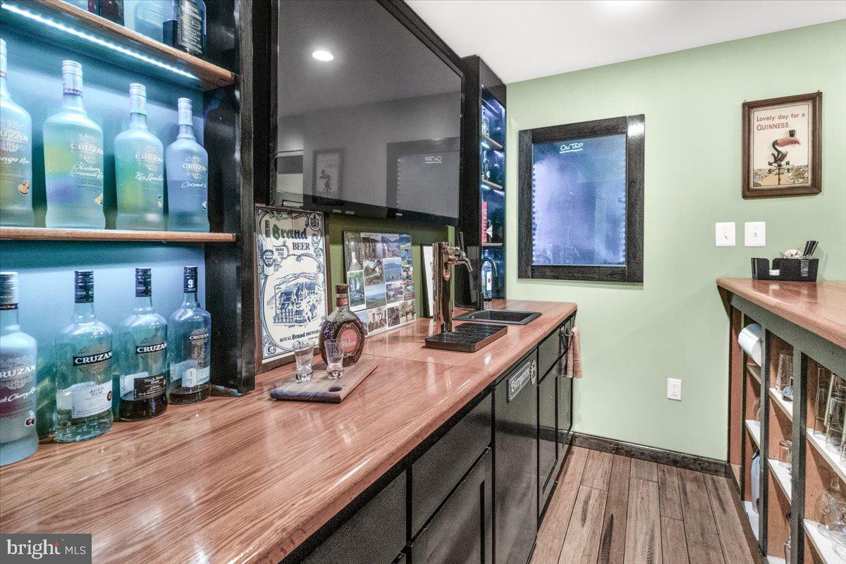 2617 ISLAND GROVE BOULEVARD