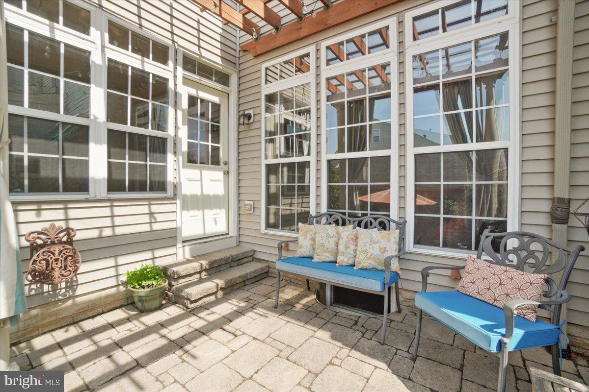 2617 ISLAND GROVE BOULEVARD