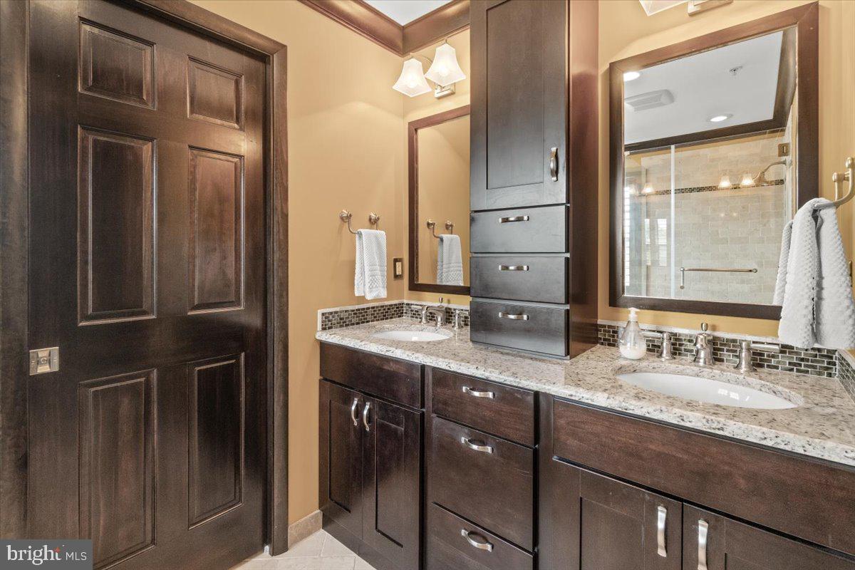 2617 ISLAND GROVE BOULEVARD