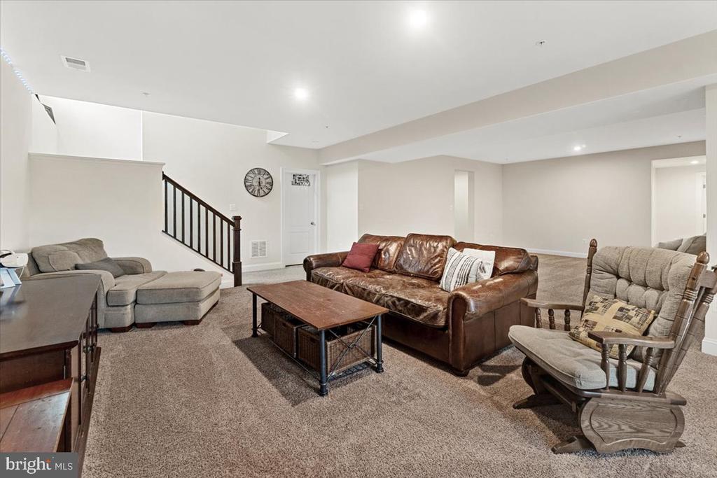 3525 FRANKS TERRACE