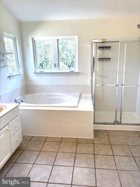 11117 INNSBROOK WAY