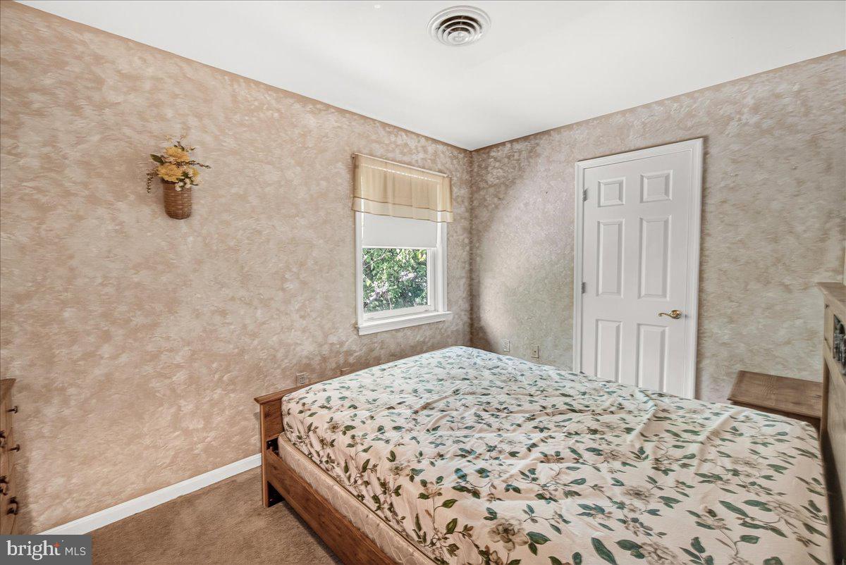 2703 MEADOWRIDGE COURT