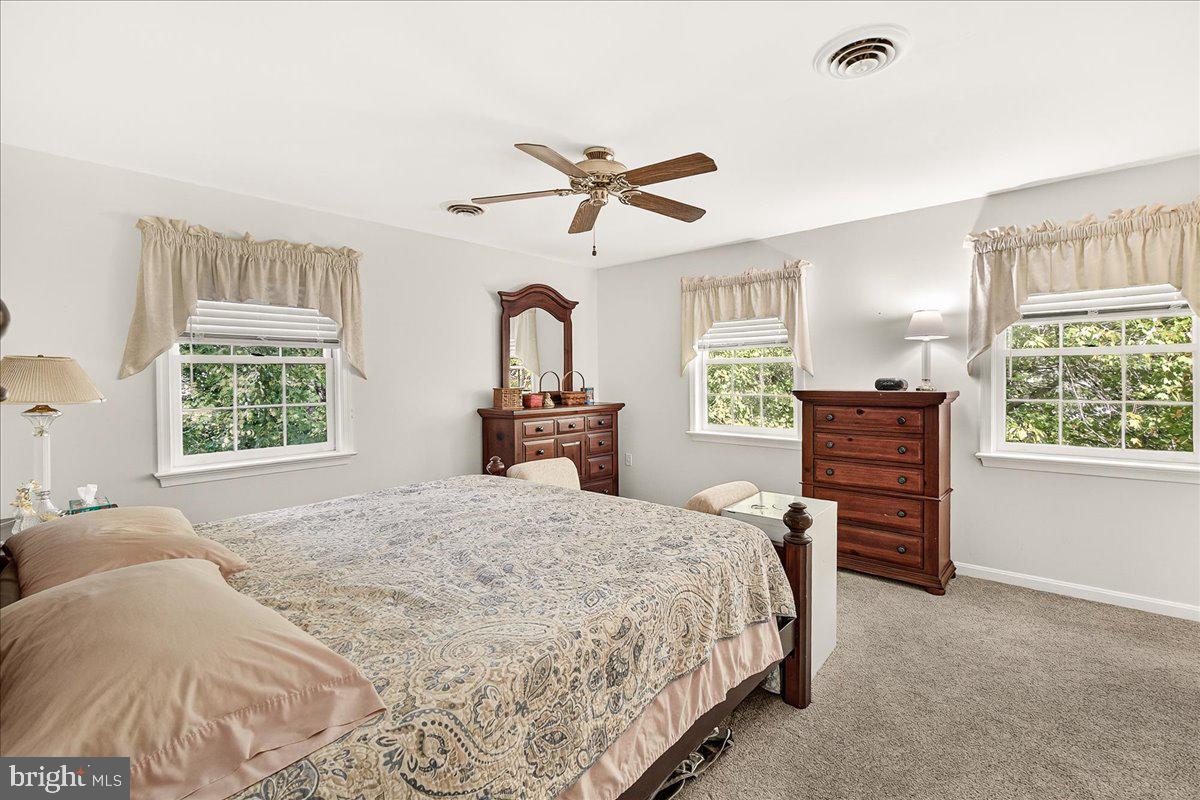 2703 MEADOWRIDGE COURT