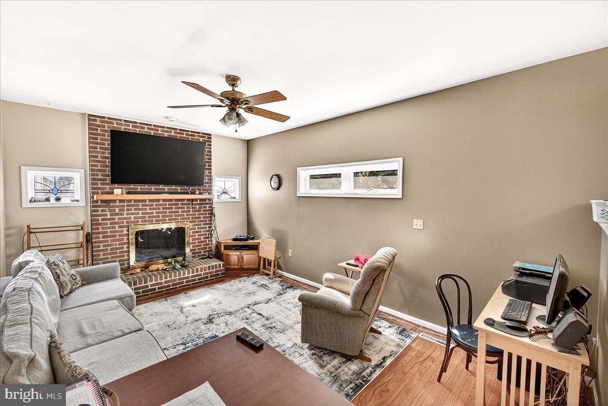 2703 MEADOWRIDGE COURT