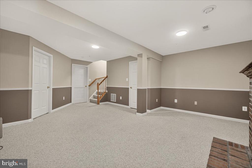 2000 SUMNER DRIVE