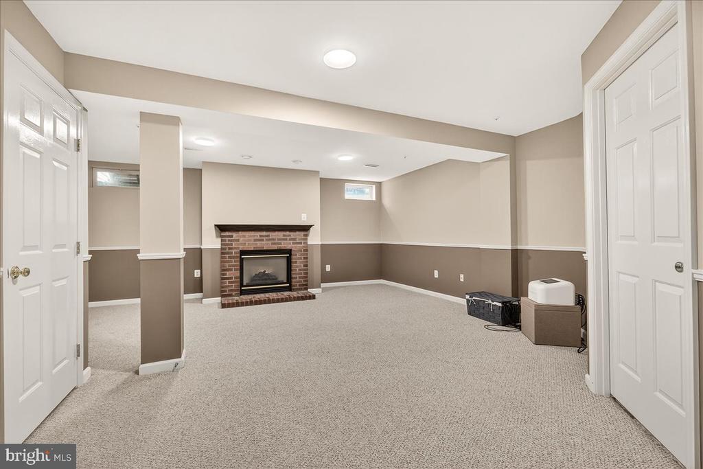 2000 SUMNER DRIVE
