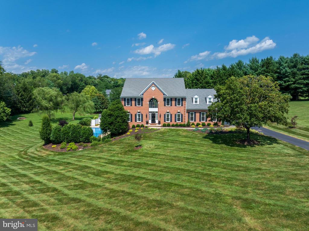 3005 AVERLEY ROAD