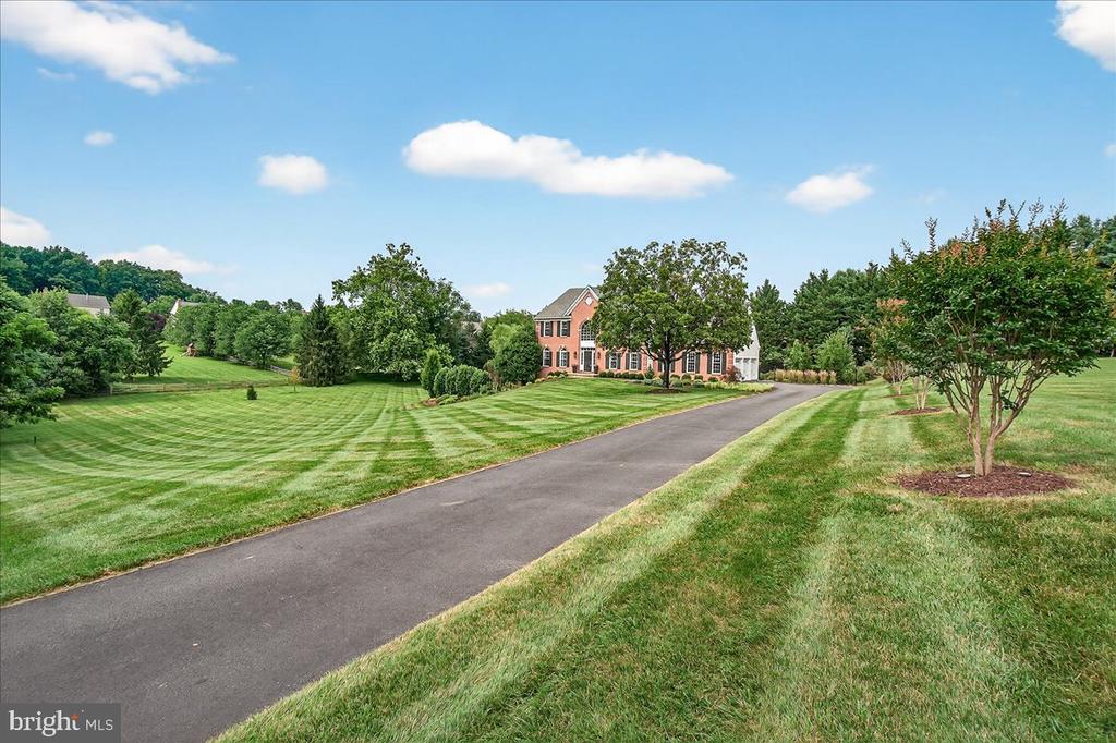 3005 AVERLEY ROAD