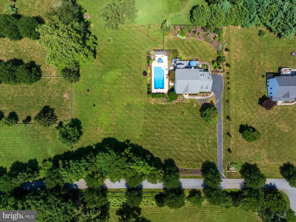 3005 AVERLEY ROAD