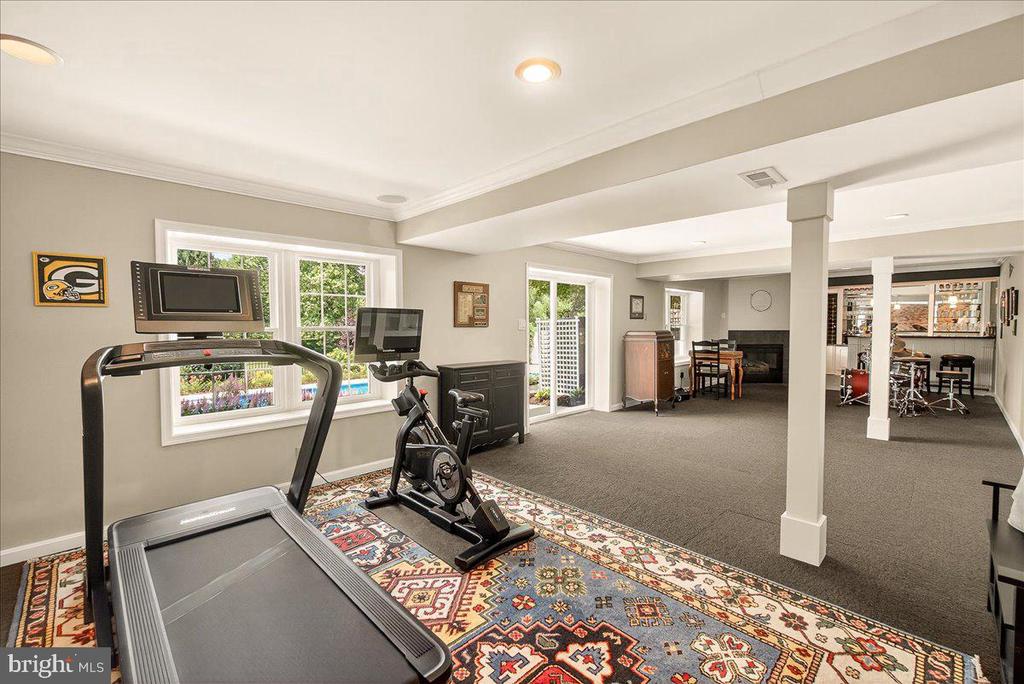 3005 AVERLEY ROAD
