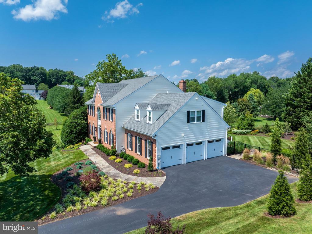 3005 AVERLEY ROAD