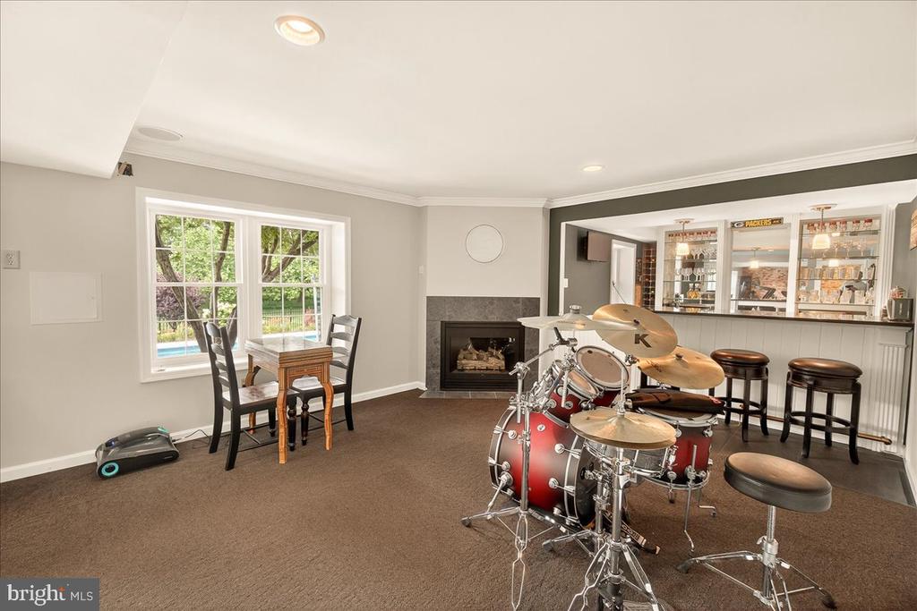3005 AVERLEY ROAD