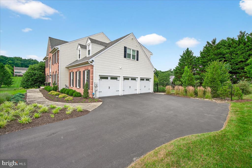 3005 AVERLEY ROAD