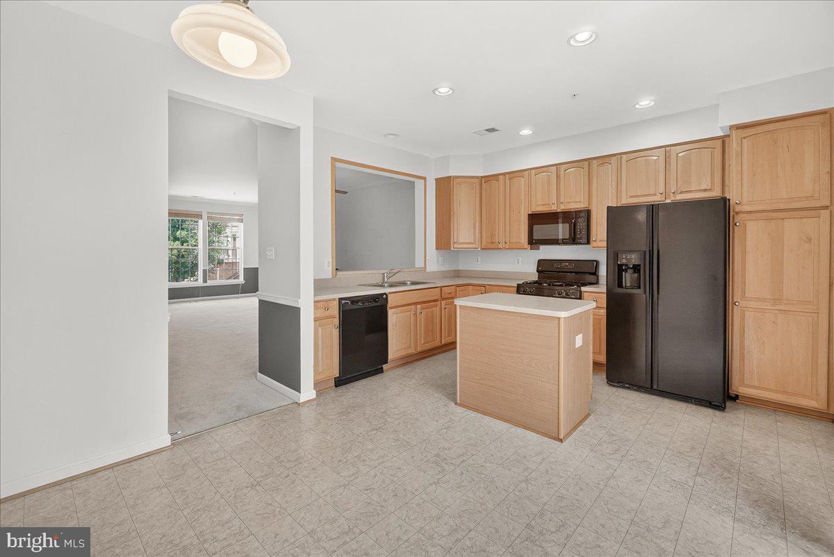 6508 WILTSHIRE DRIVE F 203